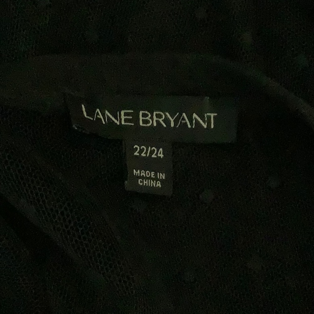 Black shirt with floral designs - Picture 6 of 6